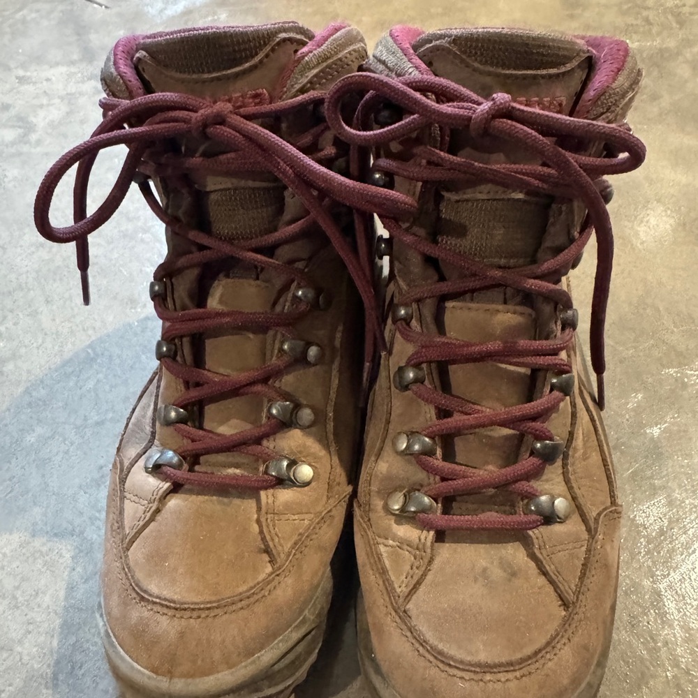 Lowa Renegade GTX Hiking Boots